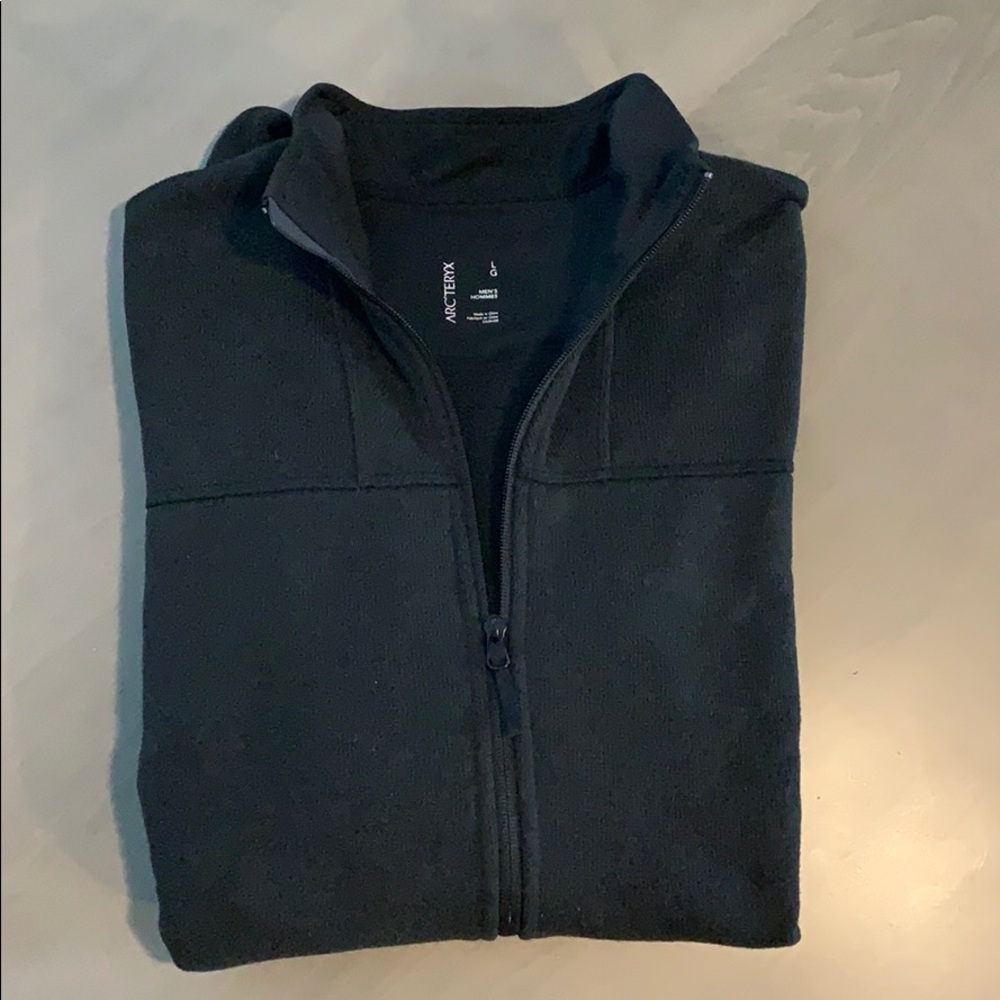 Men’s large Arc’teryx zip up jacket